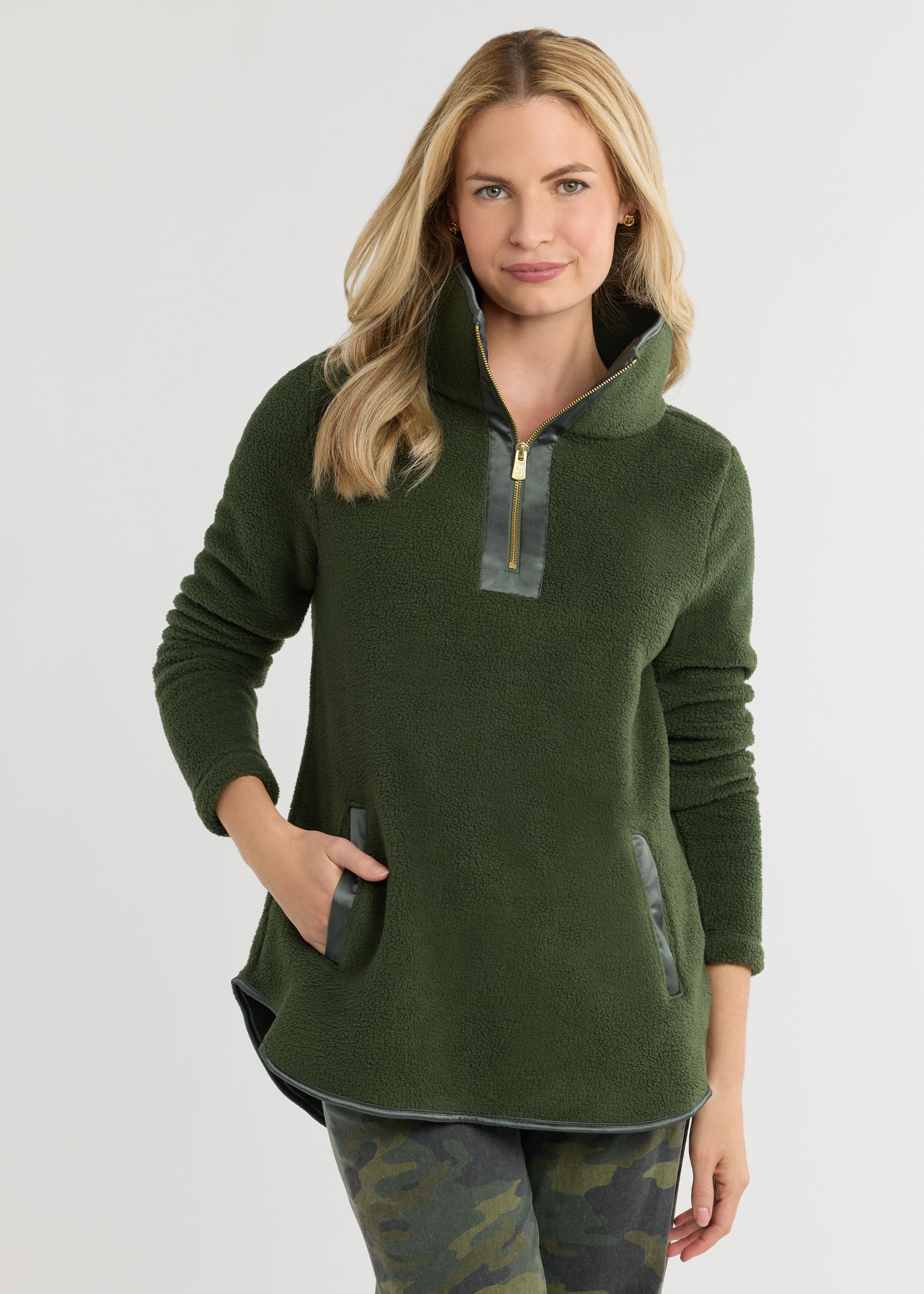 Laurel Pullover in Sherpa Fleece (Spruce) – Dudley Stephens