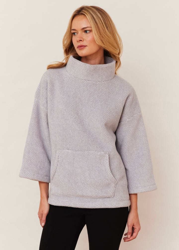 Avenue Poncho in Sherpa Fleece (Heather Grey)
