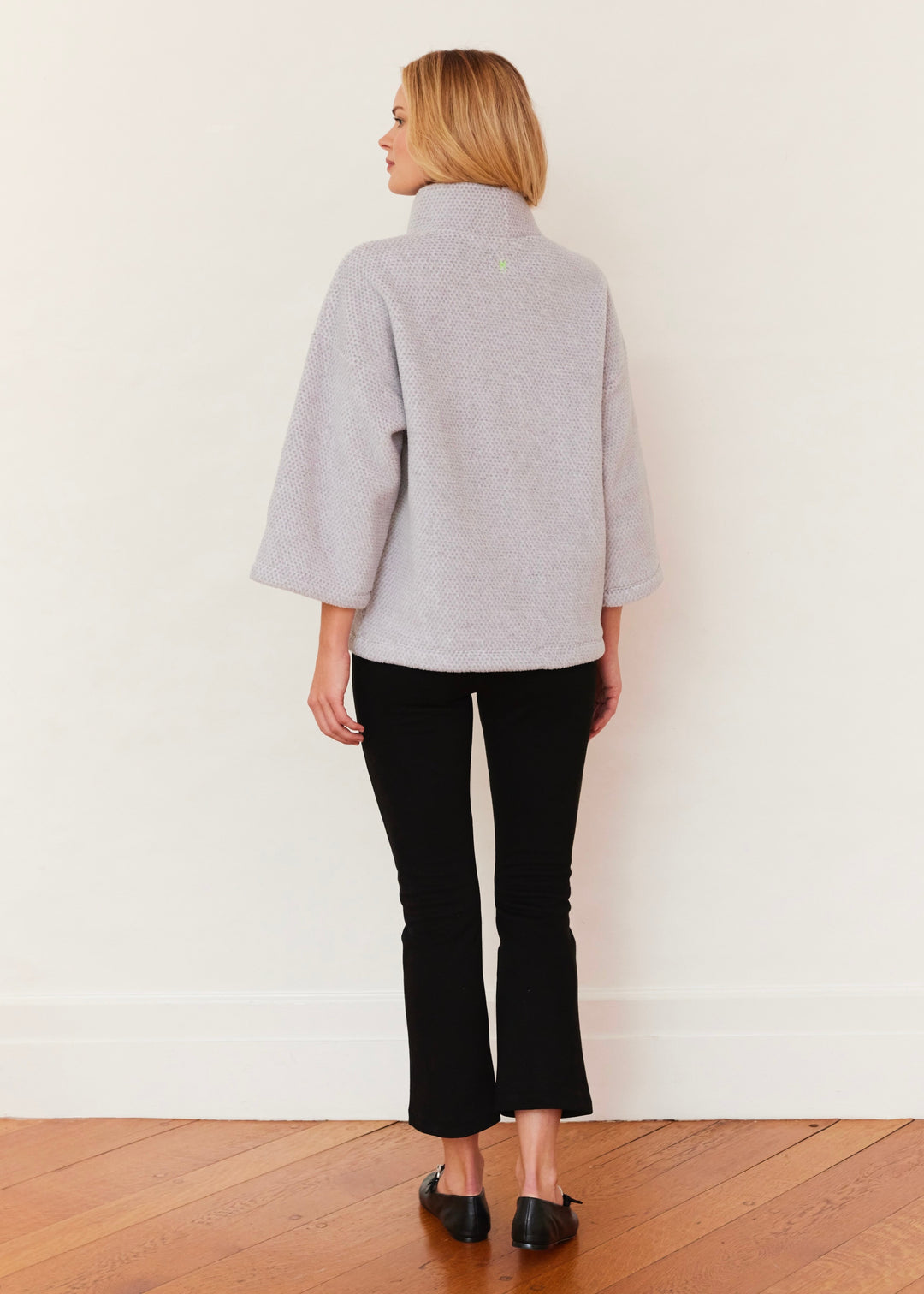 Avenue Poncho in Sherpa Fleece (Heather Grey)