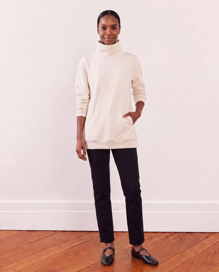Bedford Turtleneck in Scuba Fleece (Cream)