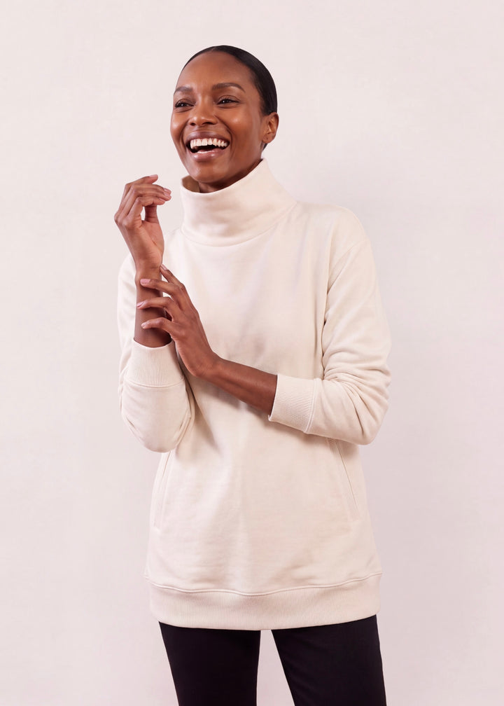 Bedford Turtleneck in Scuba Fleece (Cream)