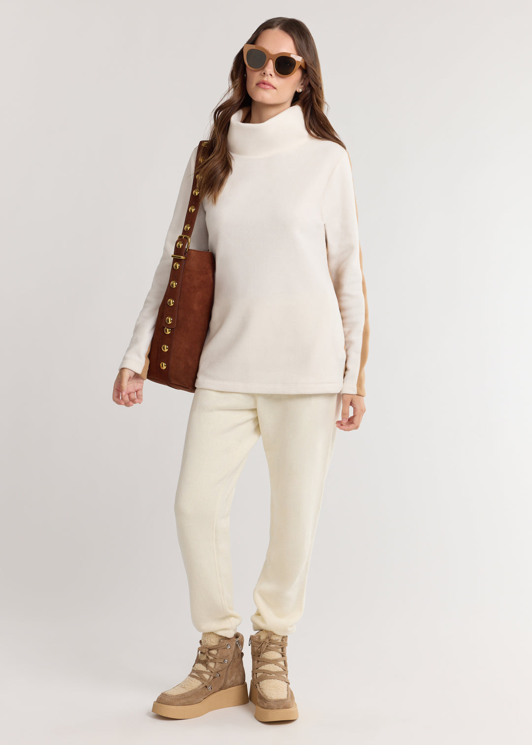 Cobble Hill Front Back Colorblock in Vello Fleece (Cream/Camel)