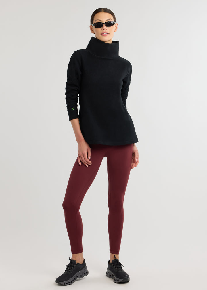 Cobble Hill Turtleneck in Vello Fleece (Black)