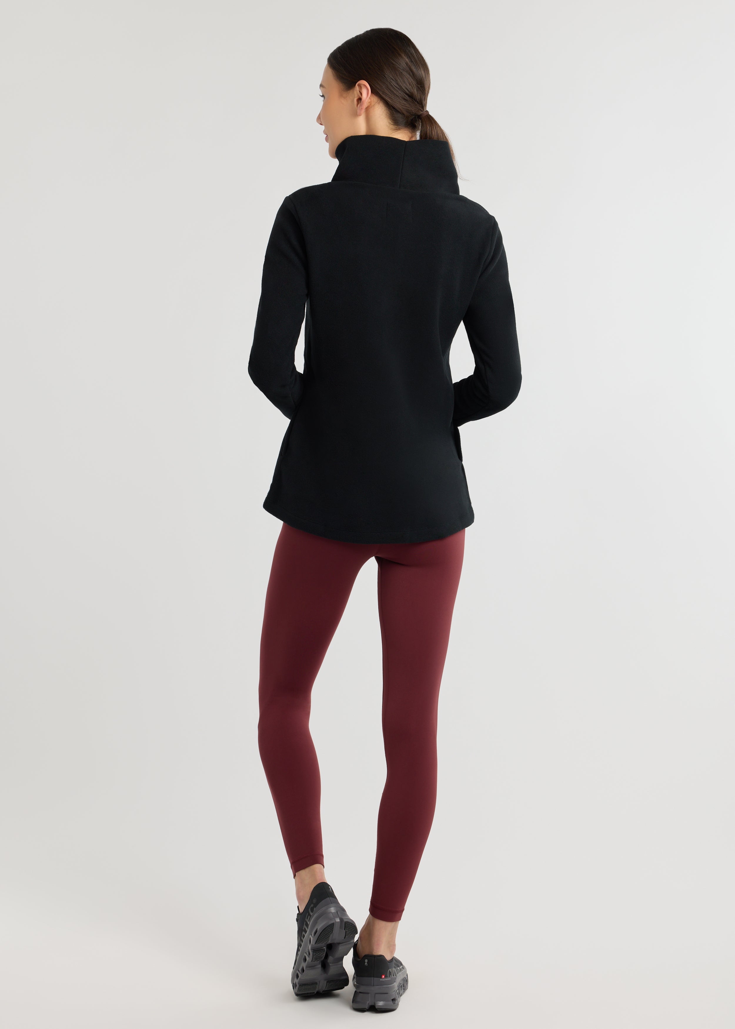 Cobble Hill Turtleneck in Vello Fleece (Black) – Dudley Stephens