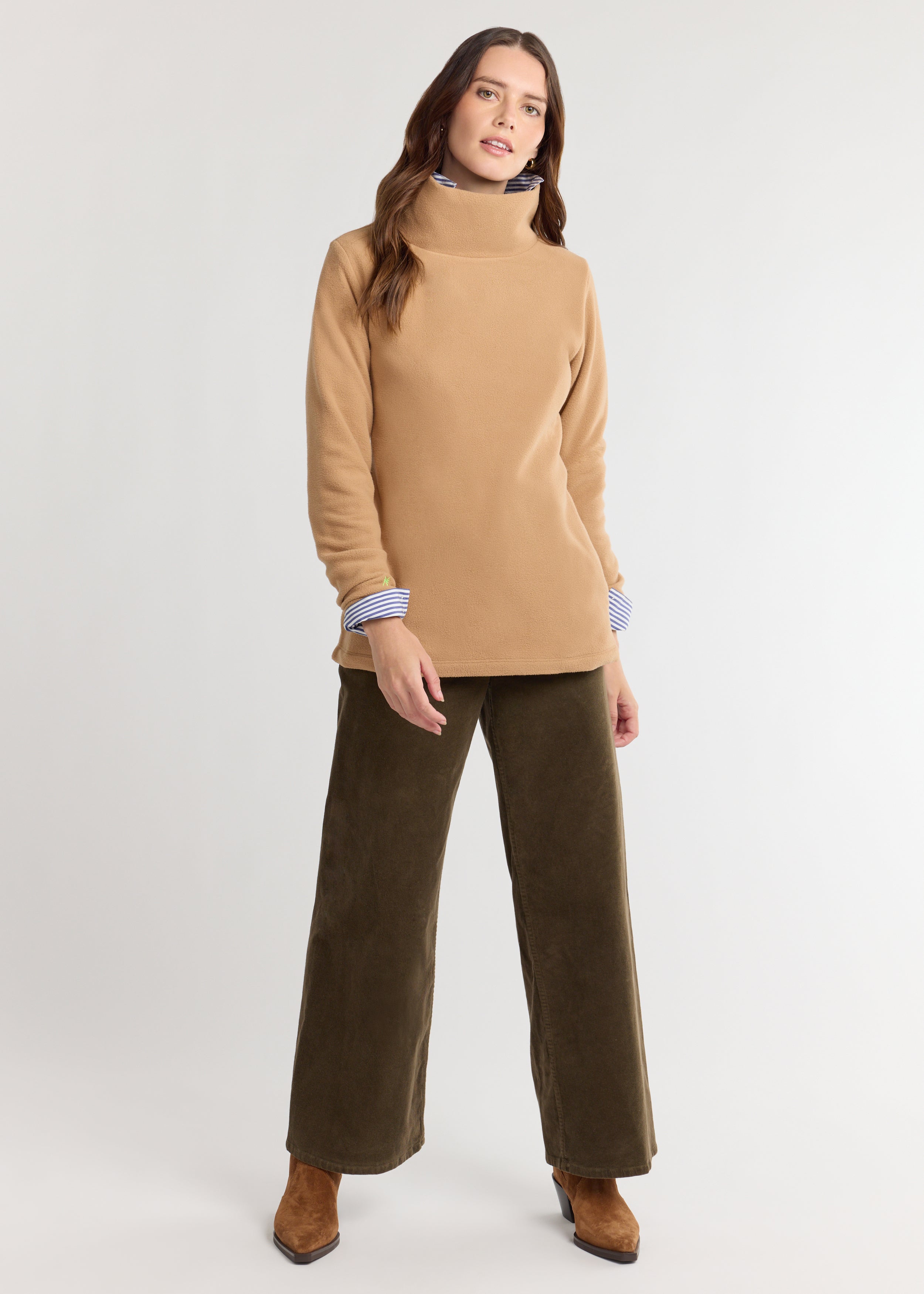 Cobble Hill Turtleneck in Vello Fleece (Camel) – Dudley Stephens