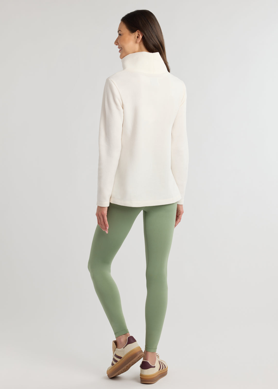 Cobble Hill Turtleneck in Vello Fleece (Cream)