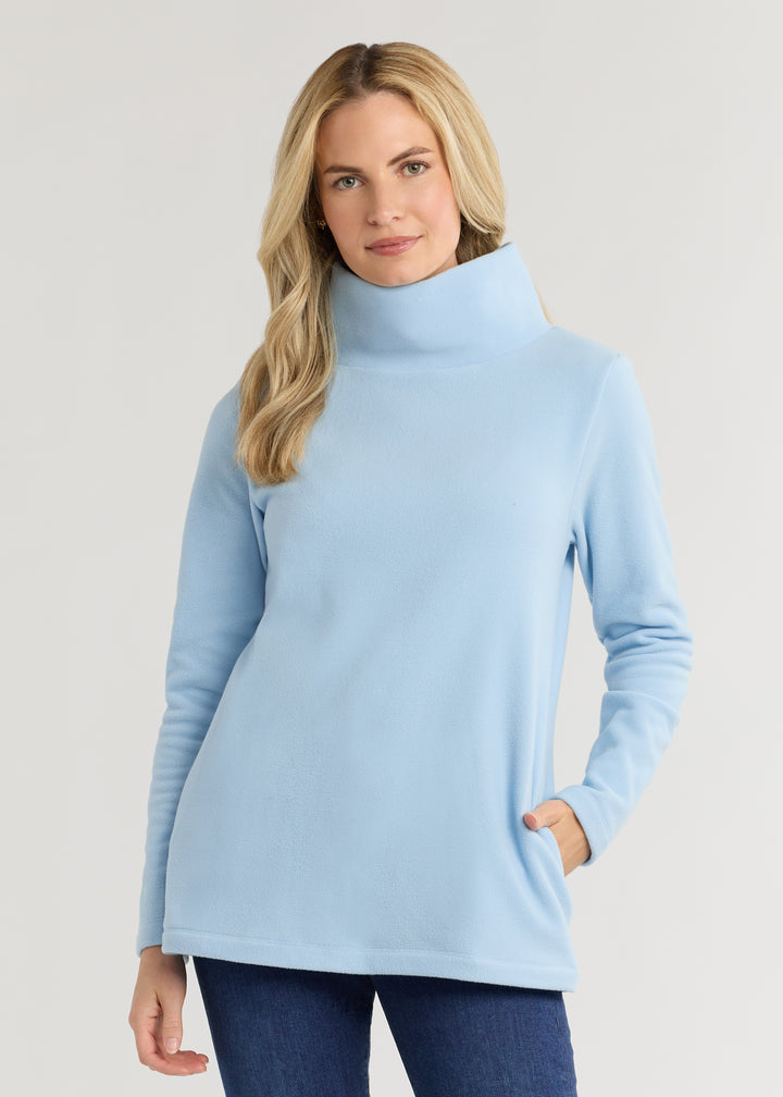 Cobble Hill Turtleneck in Vello Fleece (Ice Blue)