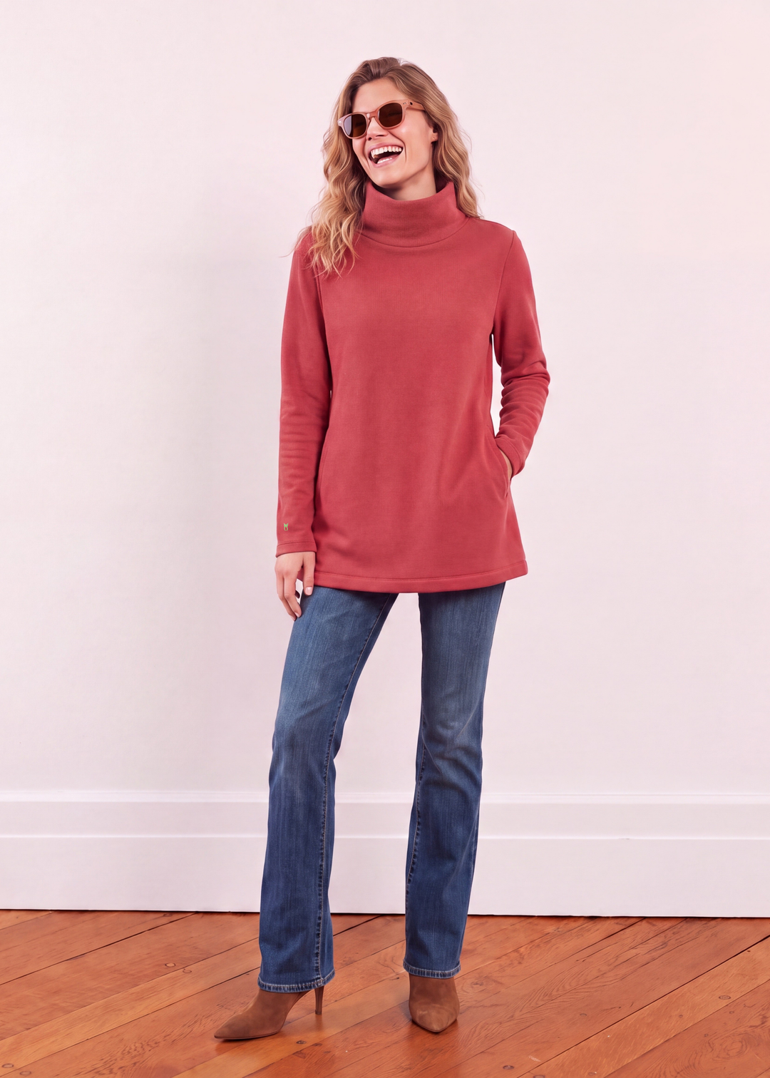 Cobble Hill Turtleneck in Vello Fleece (Cinnamon)