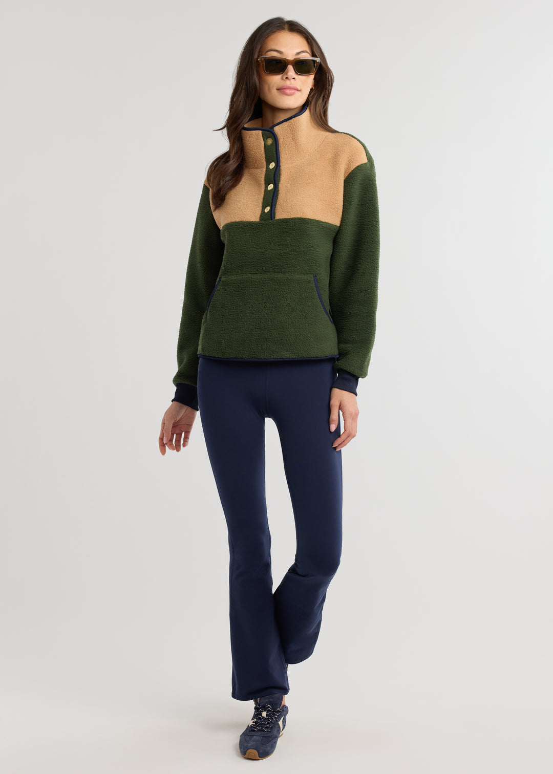 Finlay Pullover in Sherpa Fleece (Spruce/Camel)