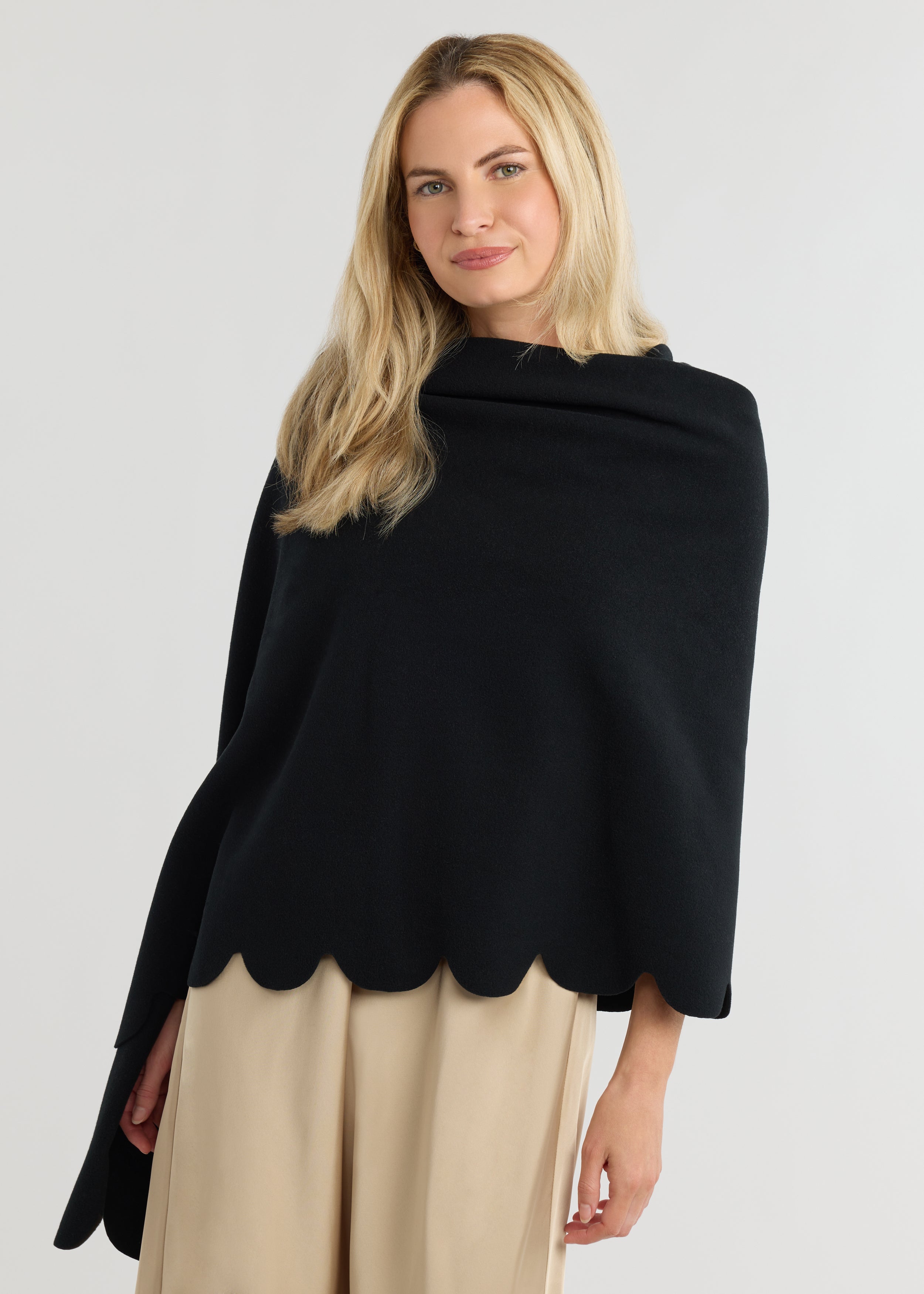 Five Mile River Scarf in Vello Fleece (Black) – Dudley Stephens