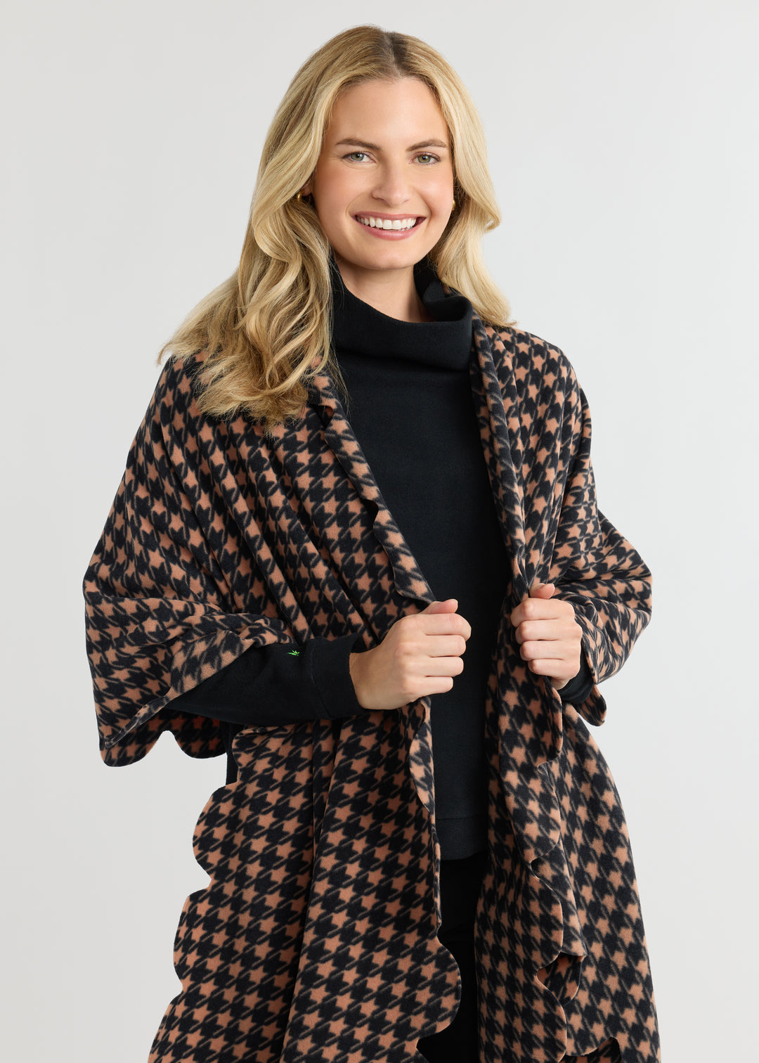 Five Mile River Scarf in Vello Fleece (Camel/Black Houndstooth)