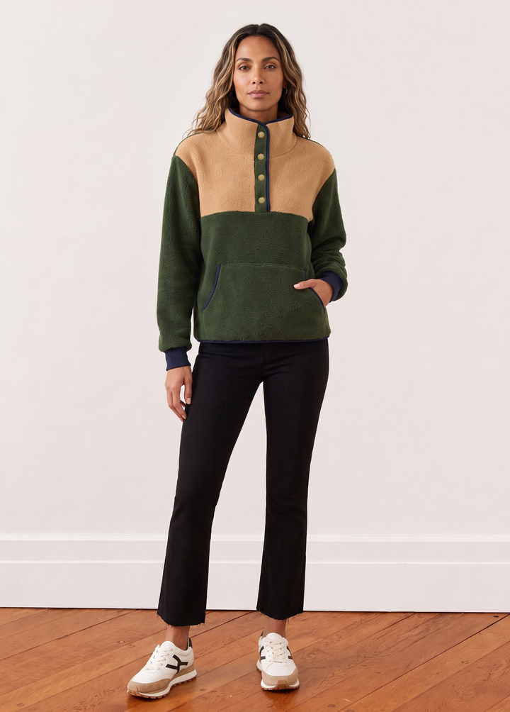 Finlay Pullover in Sherpa Fleece (Spruce/Camel)