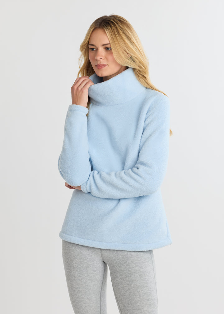 Greenpoint Turtleneck in Sherpa Fleece (Ice Blue)
