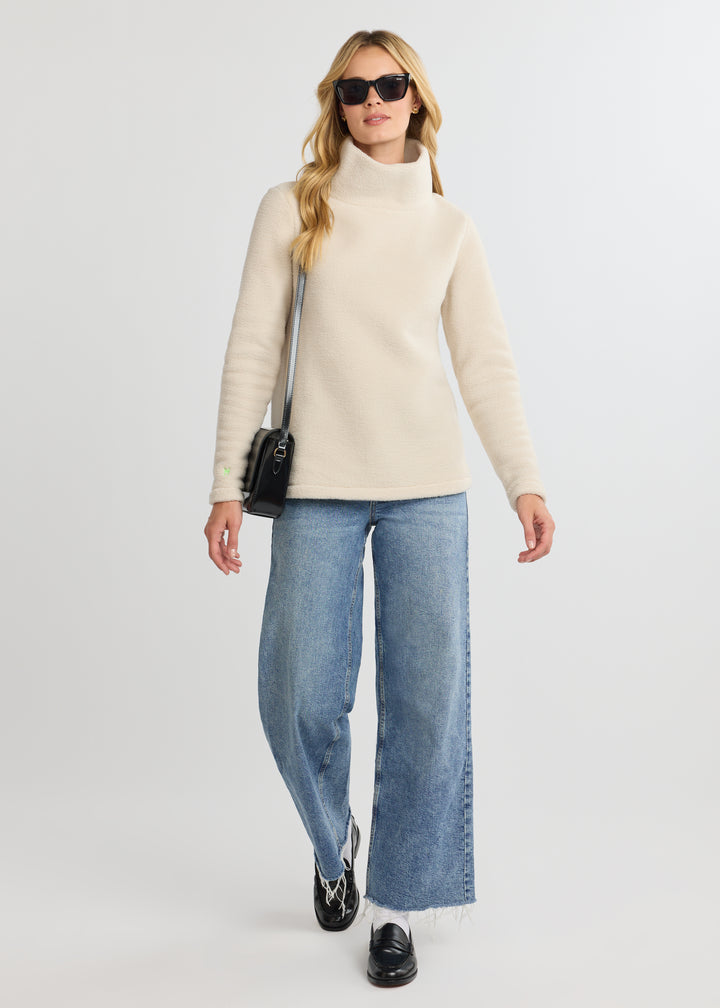 Greenpoint Turtleneck in Sherpa Fleece (Oatmeal)