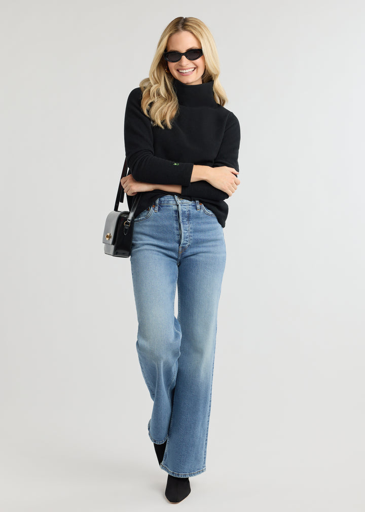 Greenpoint Turtleneck in Vello Fleece (Black)