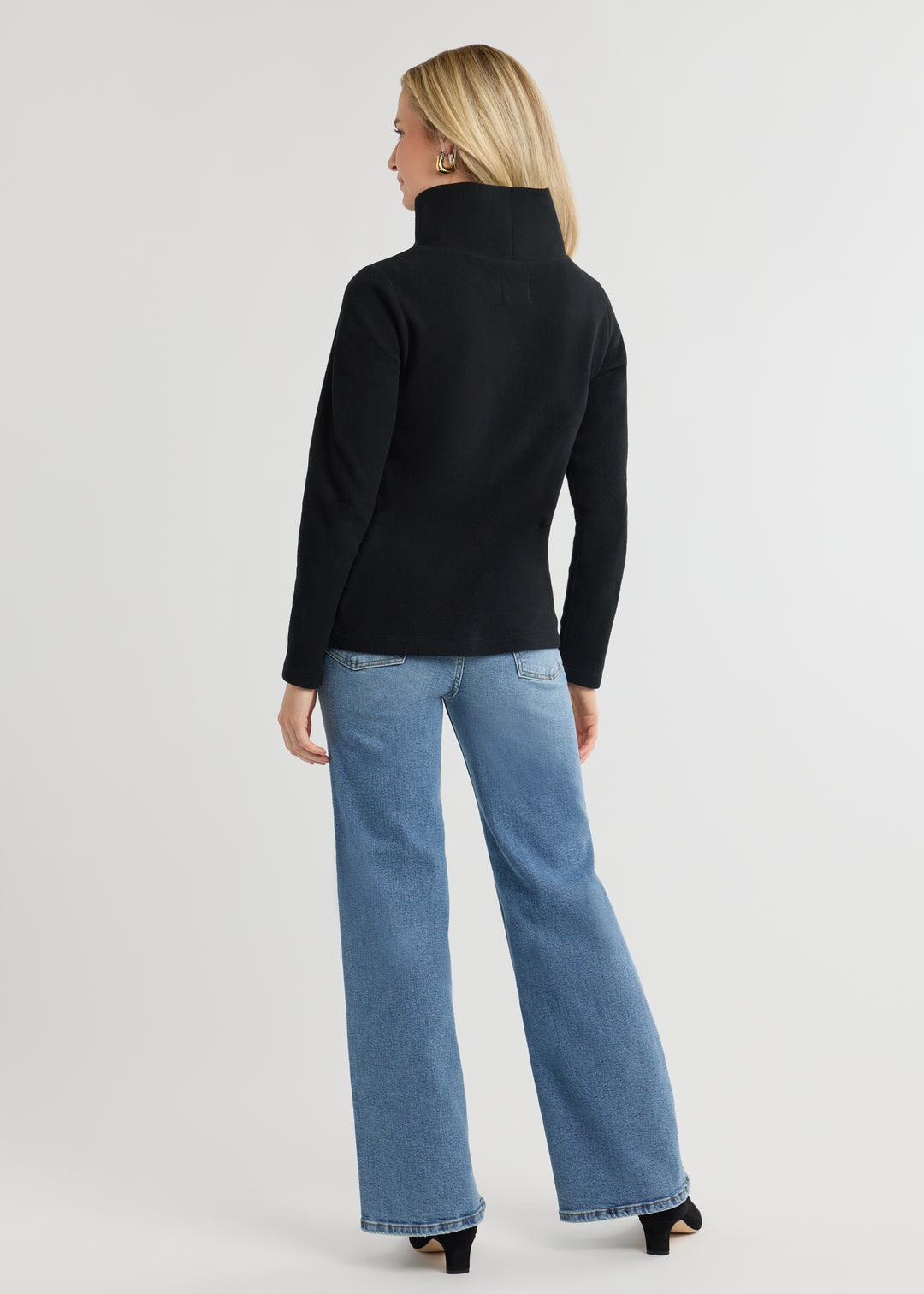 Greenpoint Turtleneck in Vello Fleece (Black)