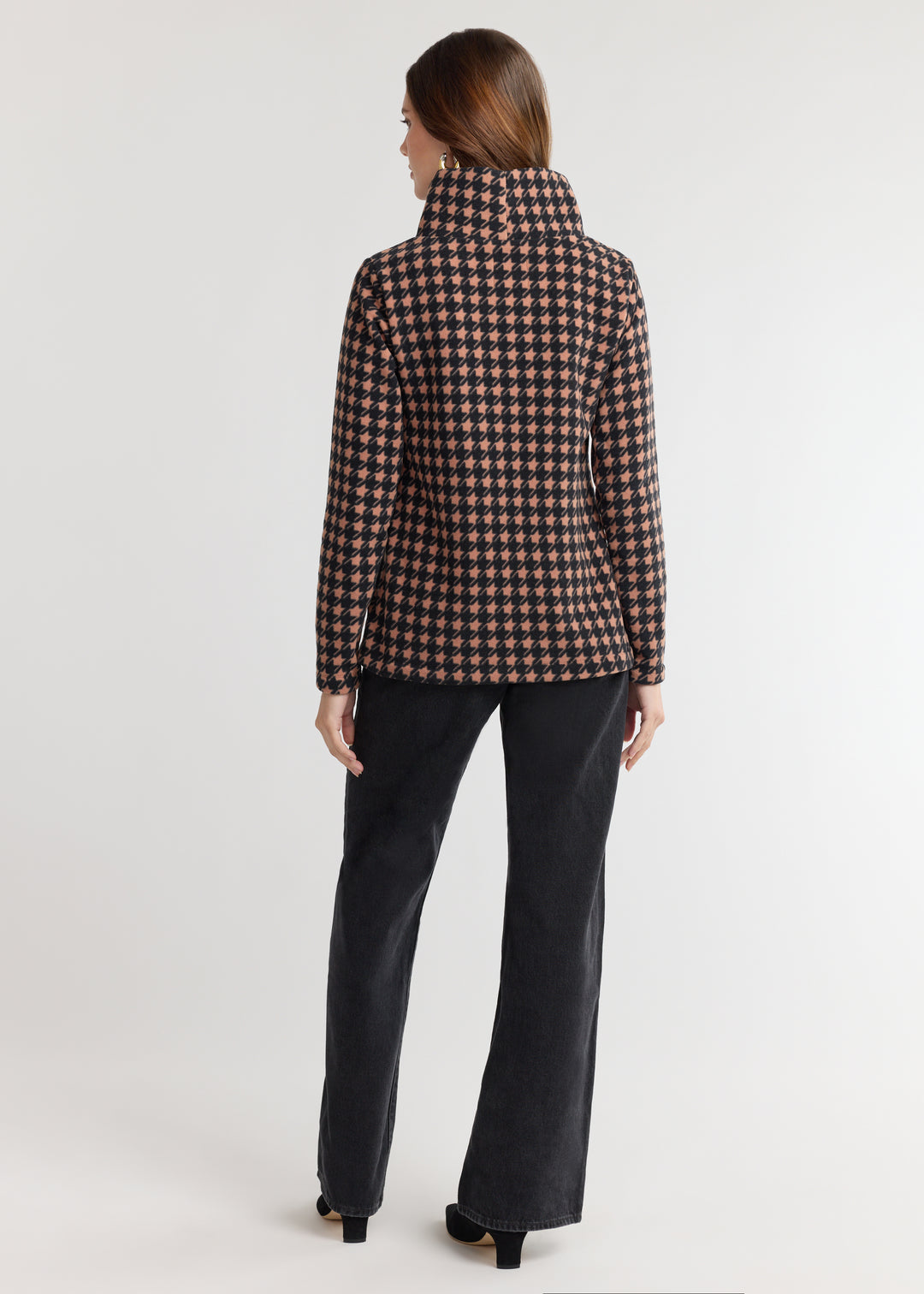 Greenpoint Turtleneck in Vello Fleece (Camel/Black Houndstooth)