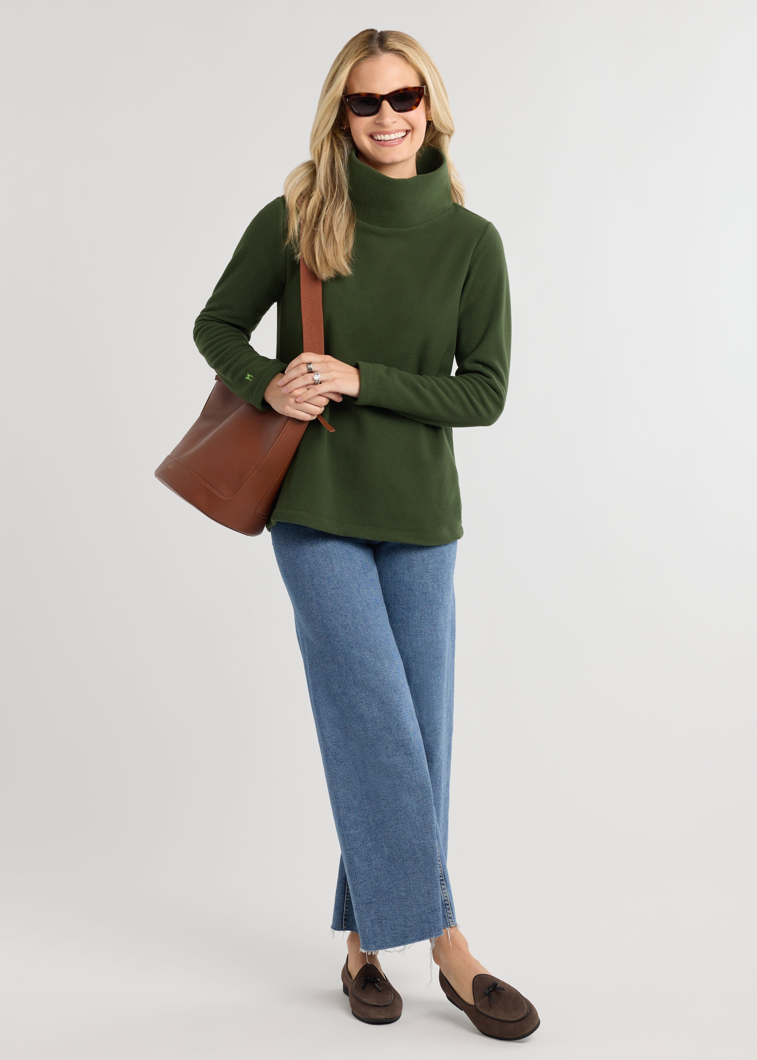 Greenpoint Turtleneck in Vello Fleece (Spruce) – Dudley Stephens