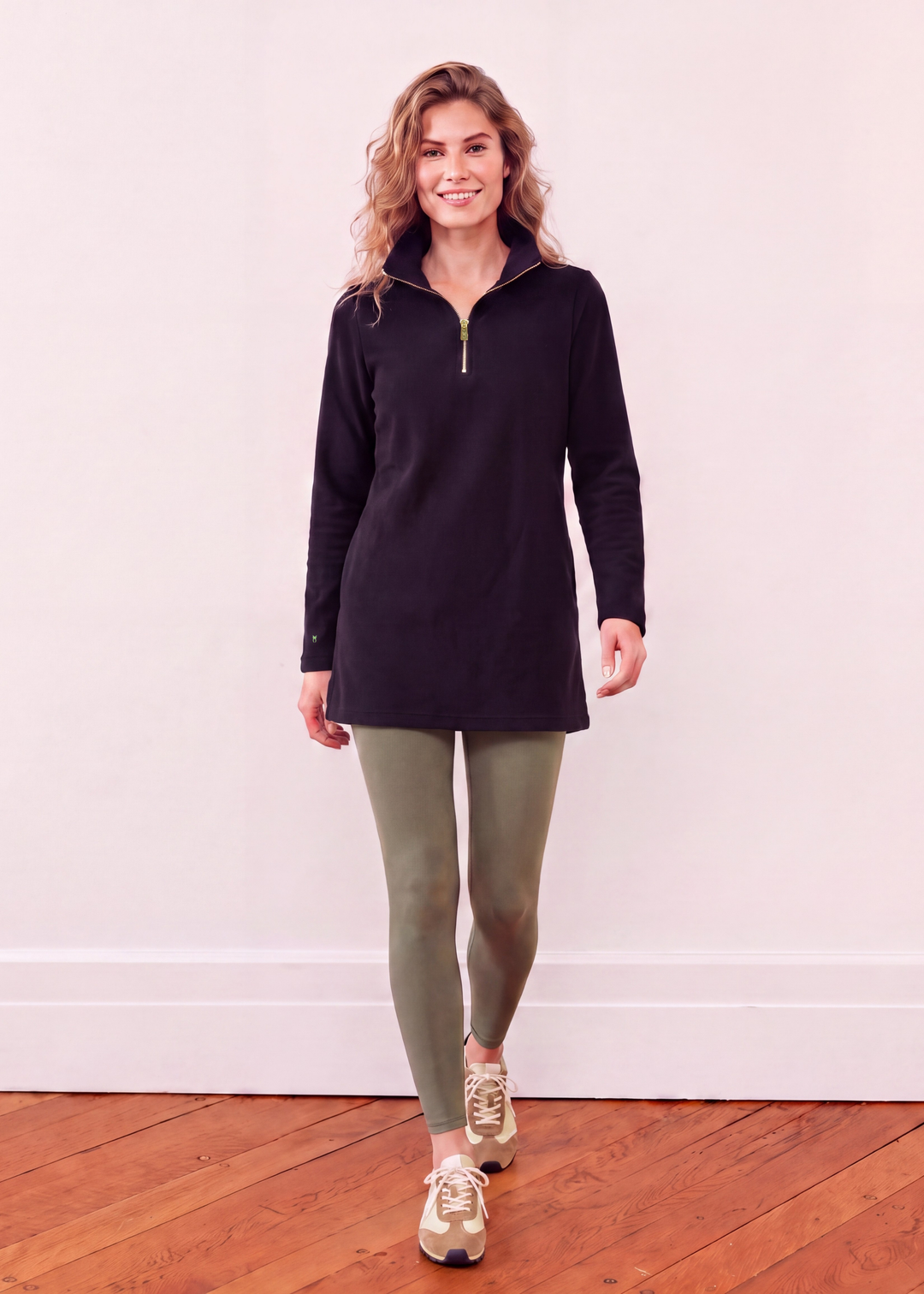 Hudson Pullover in Vello Fleece (Black)