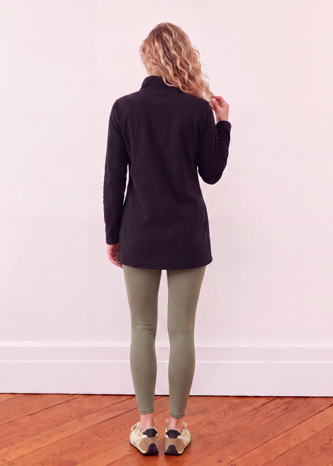 Hudson Pullover in Vello Fleece (Black)