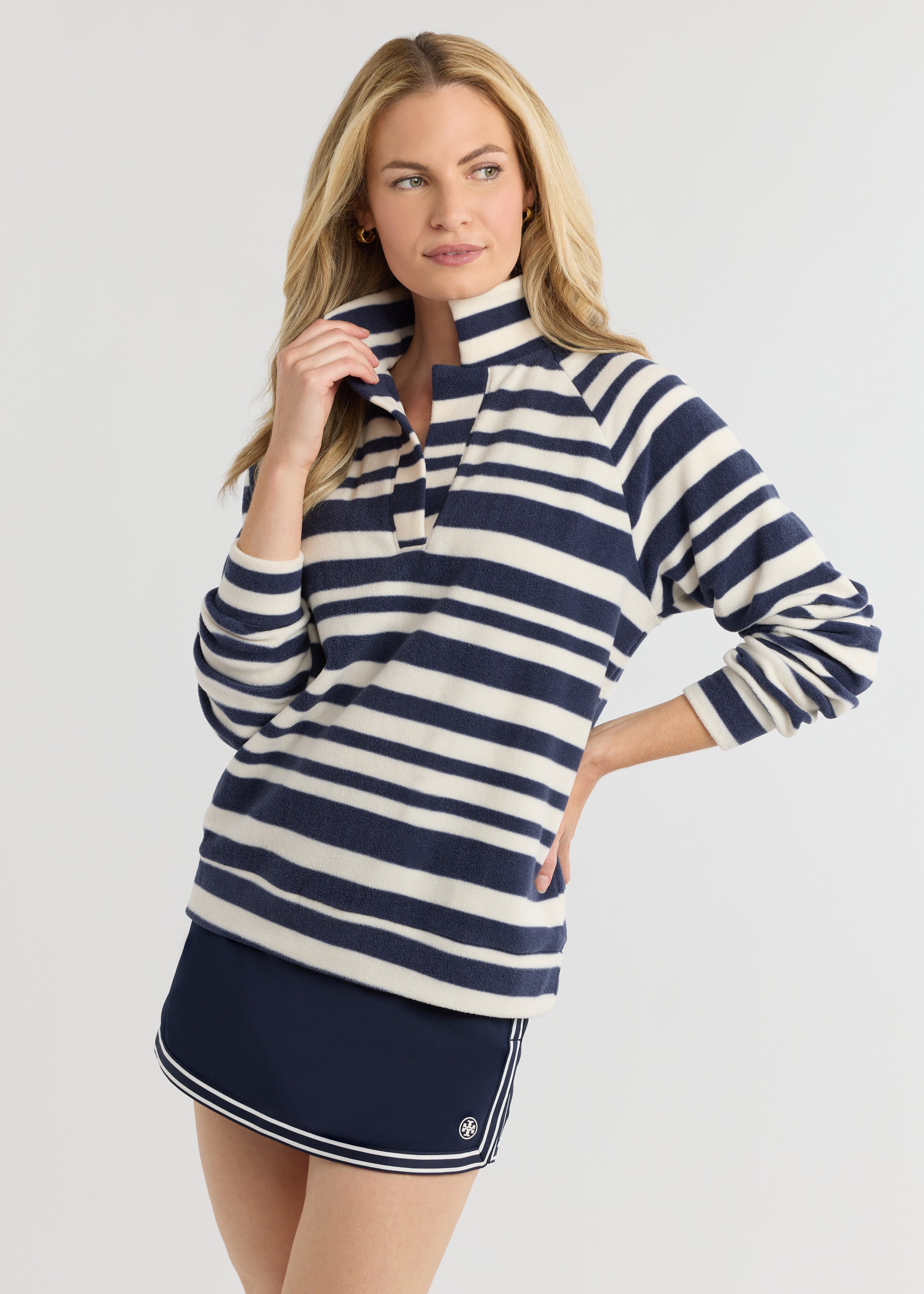 フード付きロングスリーブジャージ【Ingrid】 Ingrid Pullover in Vello Fleece (Navy/Cream Variegated Stripe