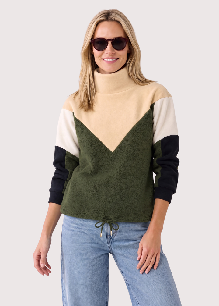 Isla Pullover in Sherpa/Vello Fleece (Spruce Multi)
