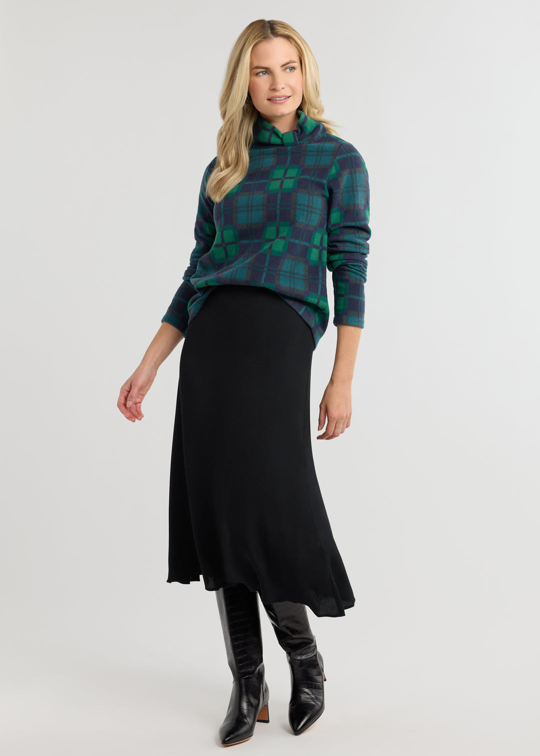 Juliet Turtleneck in Vello Fleece (Winter Tartan)
