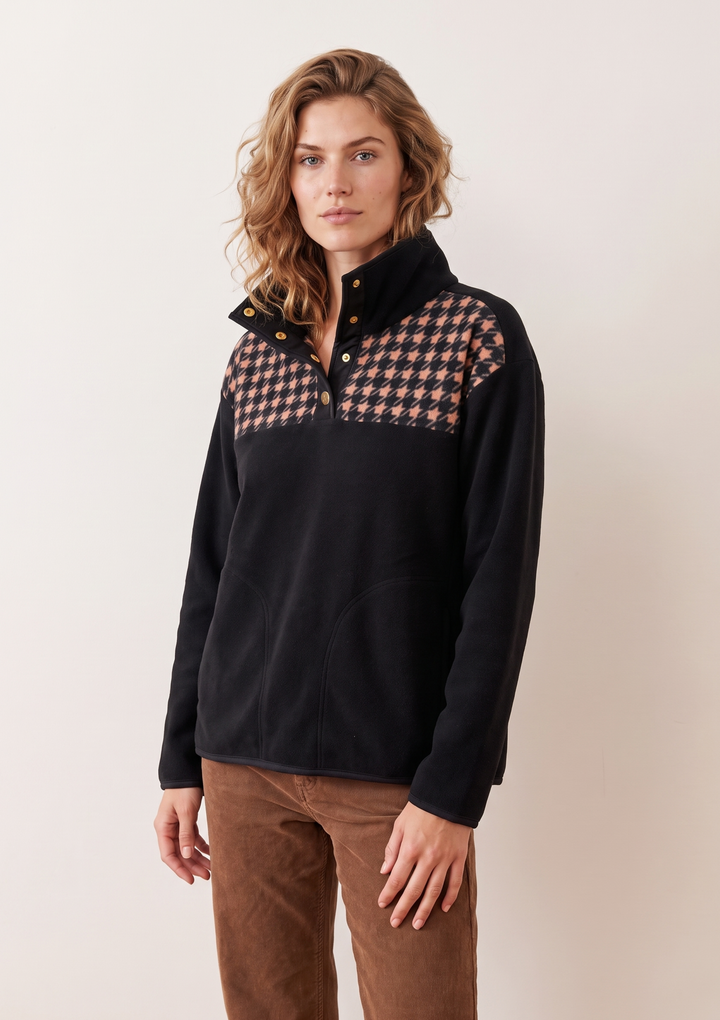 Leighton Pullover in Vello Fleece (Black)
