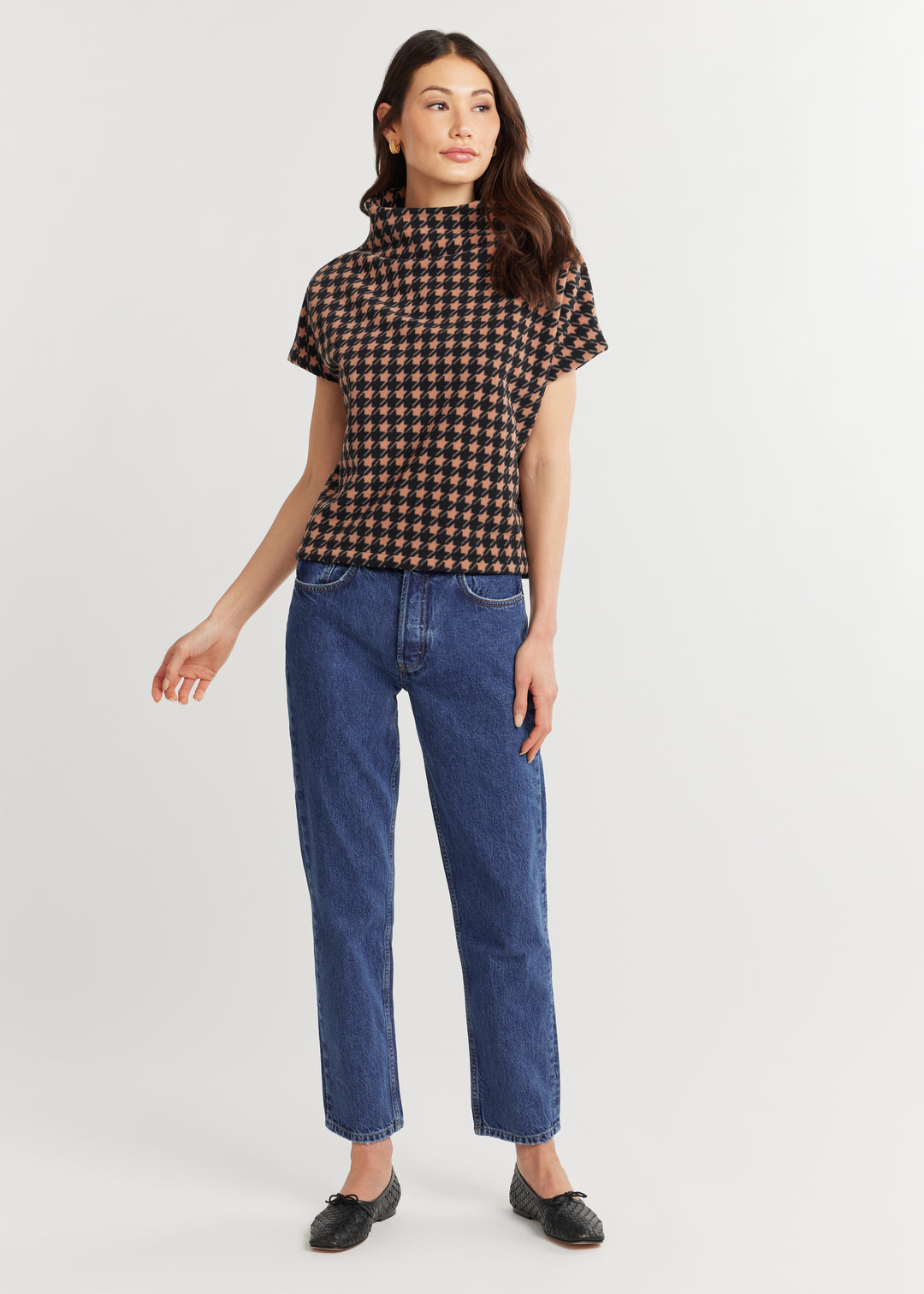 Marks Street Mock Neck in Vello Fleece (Camel/Black Houndstooth)