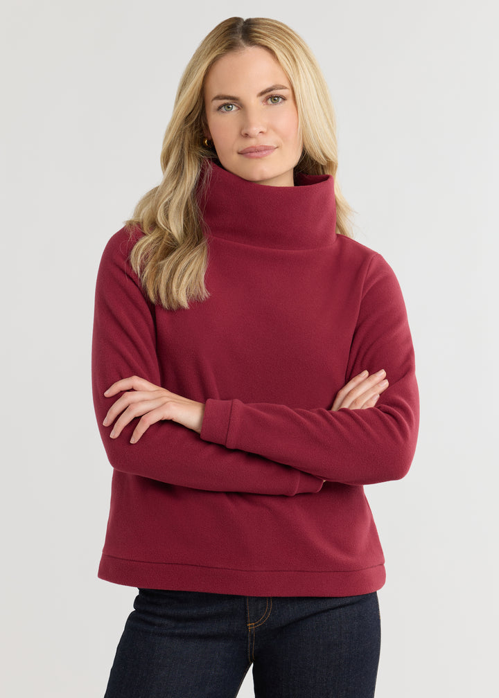 Park Slope Turtleneck in Vello Fleece (Burgundy)