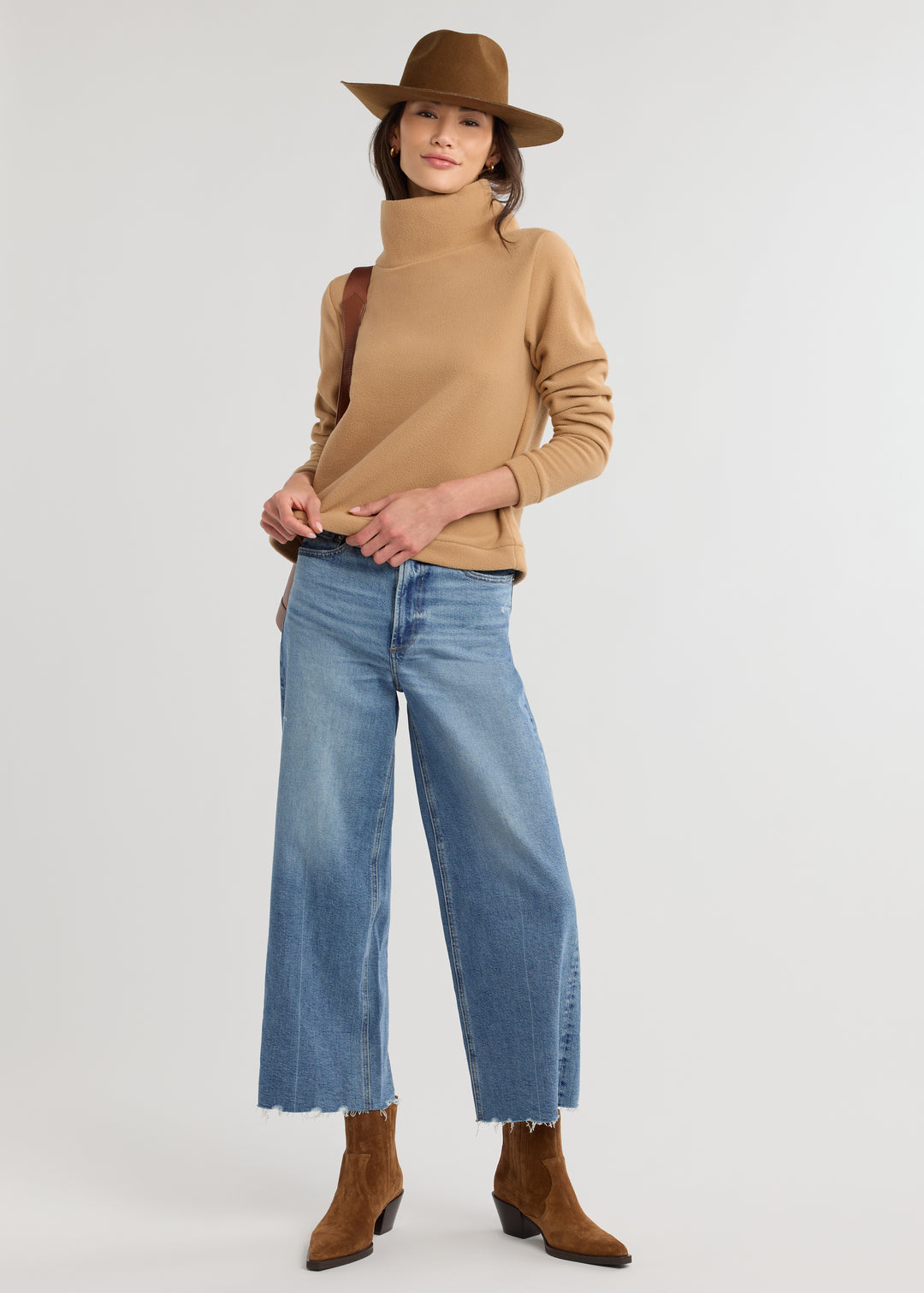 Park Slope Turtleneck in Vello Fleece (Camel)