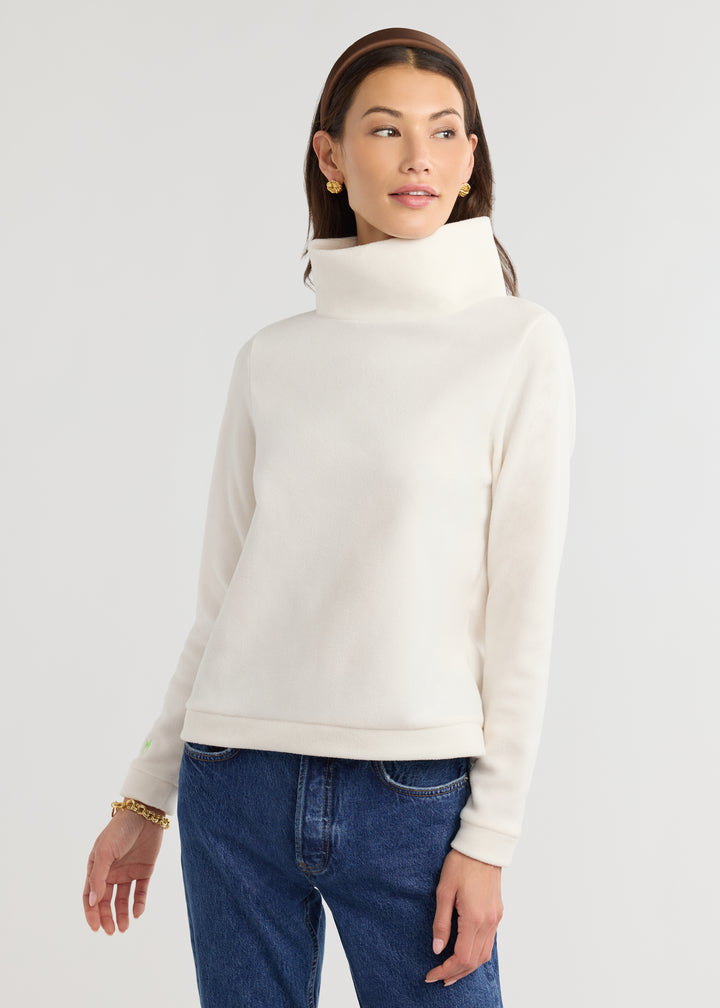 Park Slope Turtleneck in Vello Fleece (Cream)