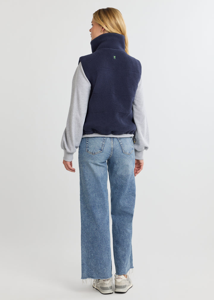 Puffer Vest in Sherpa Fleece (Navy)