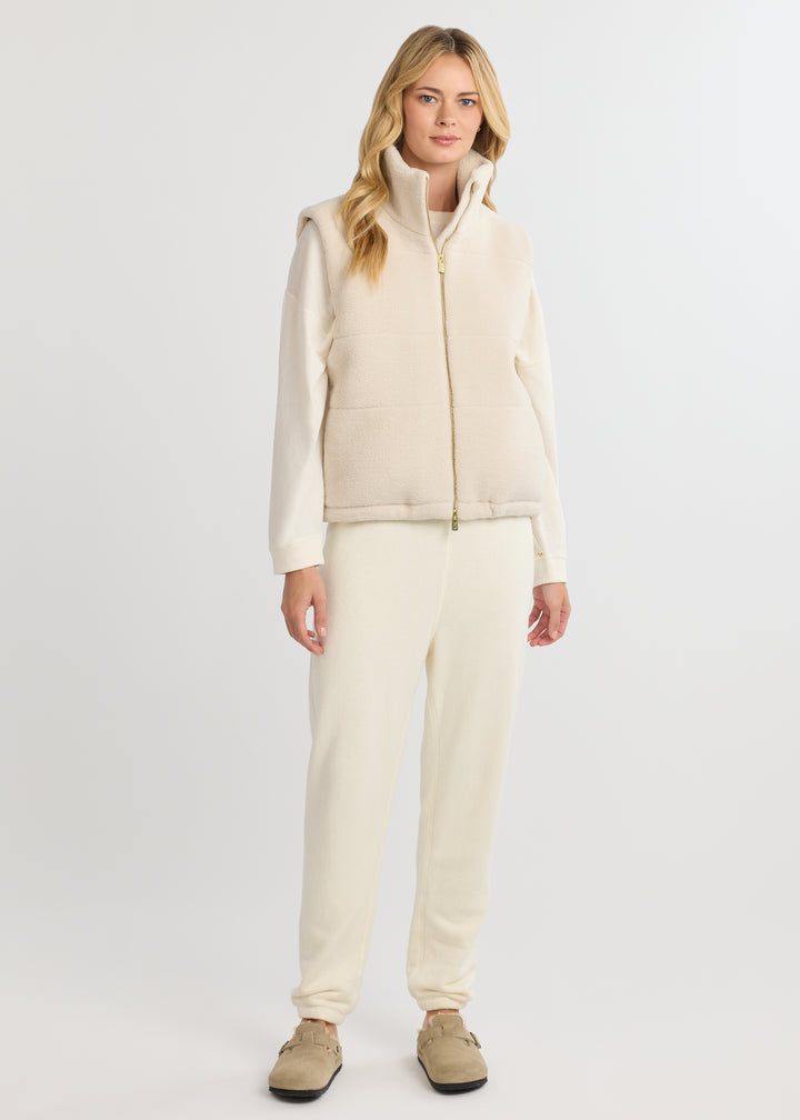 Puffer Vest in Sherpa Fleece (Oatmeal)