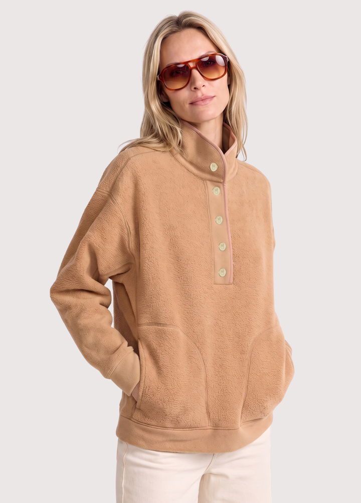 Palomino Pullover in Sherpa Fleece (Camel)