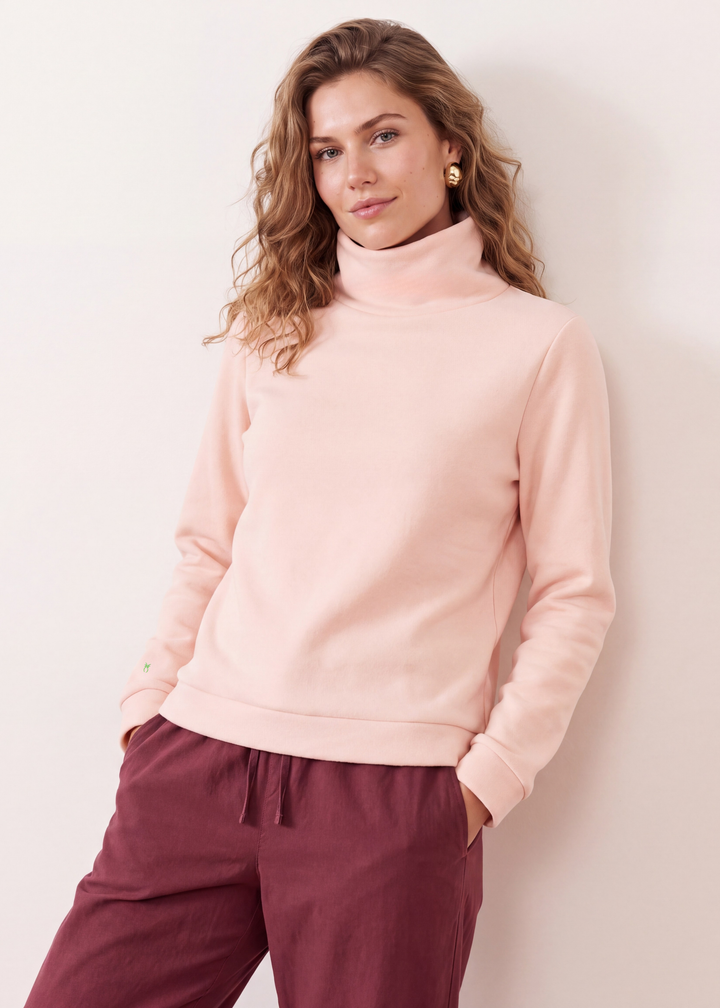 Park Slope Turtleneck in Vello Fleece (Powder Blush)