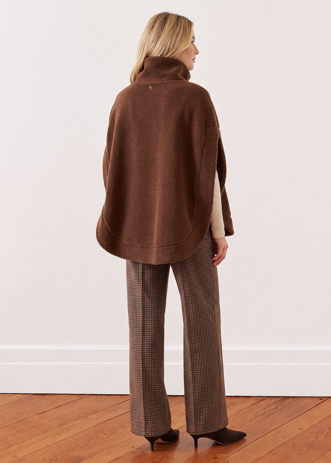 Ashford Poncho in Sherpa Fleece (Cocoa)