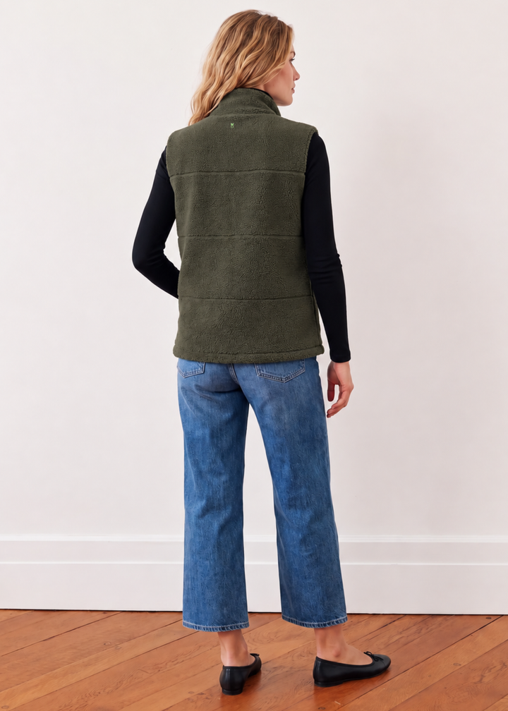 Marin Vest in Sherpa Fleece (Spruce)